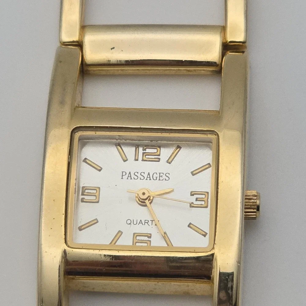 Vintage PASSAGES Ladies Watch Gold Plated Bracelet New Battery 7